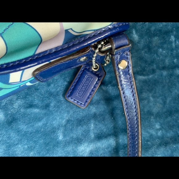 Pattern Coach Bag - Picture 4 of 4